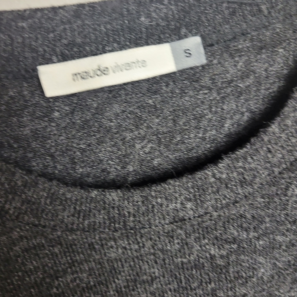 Maude Vivante Small Sweater Gray With Plaid Cuffs. - Picture 6 of 8